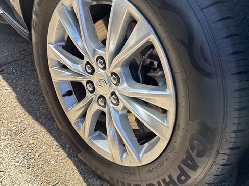 Certified 2023 Cadillac XT6 Luxury FWD image 6