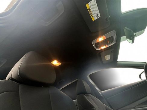 Certified 2025 Hyundai Elantra Sport image 22