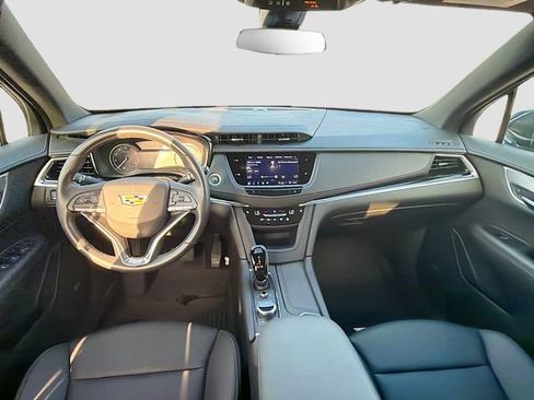 Used 2024 Cadillac XT6 Luxury FWD image 17