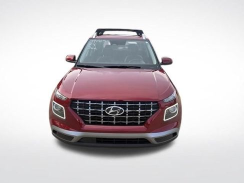 Used 2024 Hyundai Venue Limited FWD image 8