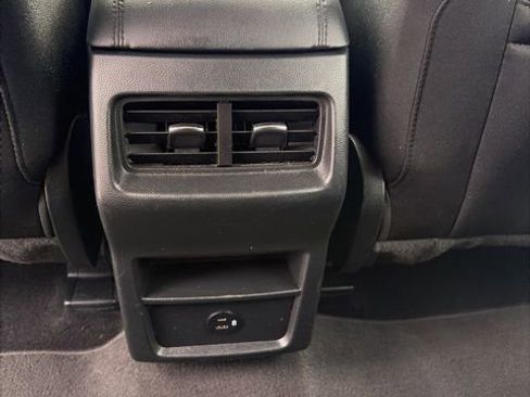 Used 2022 Ford Edge SE w/ Black Appearance Package AWD/4WD image 15