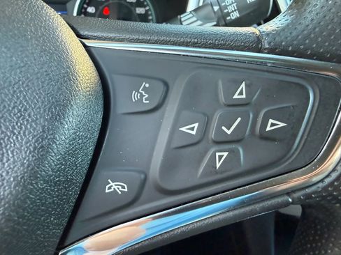 Used 2021 Chevrolet Equinox LT image 15