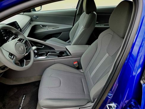 New 2026 Hyundai Elantra SE image 15