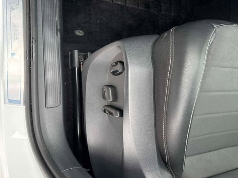 Certified 2023 Volkswagen Taos SE image 20