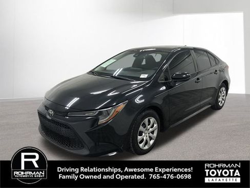 Used 2020 Toyota Corolla LE image 2