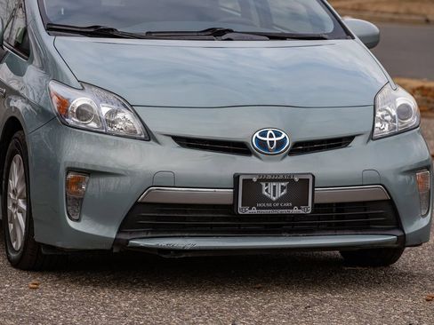 Used 2013 Toyota Prius Plug-In Hybrid image 6
