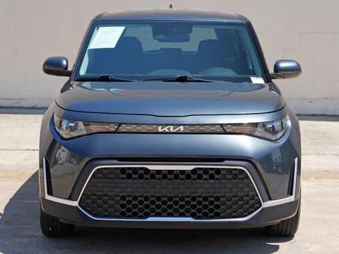 Used 2023 Kia Soul LX w/ LX Technology Package FWD image 37