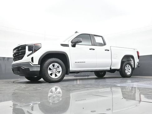 Used 2024 GMC Sierra 1500 Pro w/ Pro Value Package AWD/4WD image 34