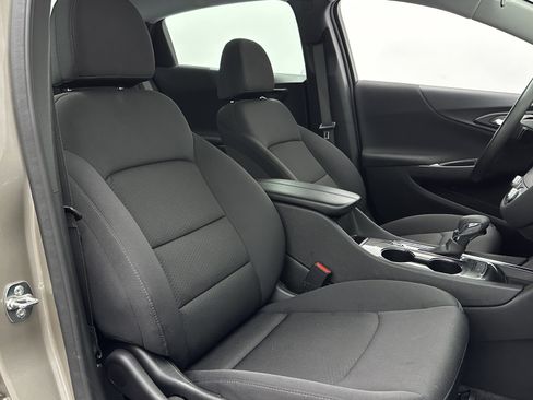 Used 2025 Chevrolet Malibu LT image 34