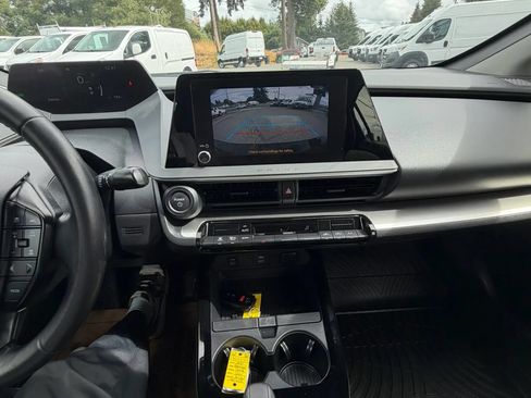 Used 2023 Toyota Prius LE AWD/4WD image 37