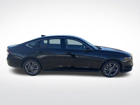 Used 2023 Honda Accord EX image 2
