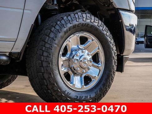 Used 2023 RAM 2500 Tradesman w/ Chrome Appearance Group AWD/4WD image 9
