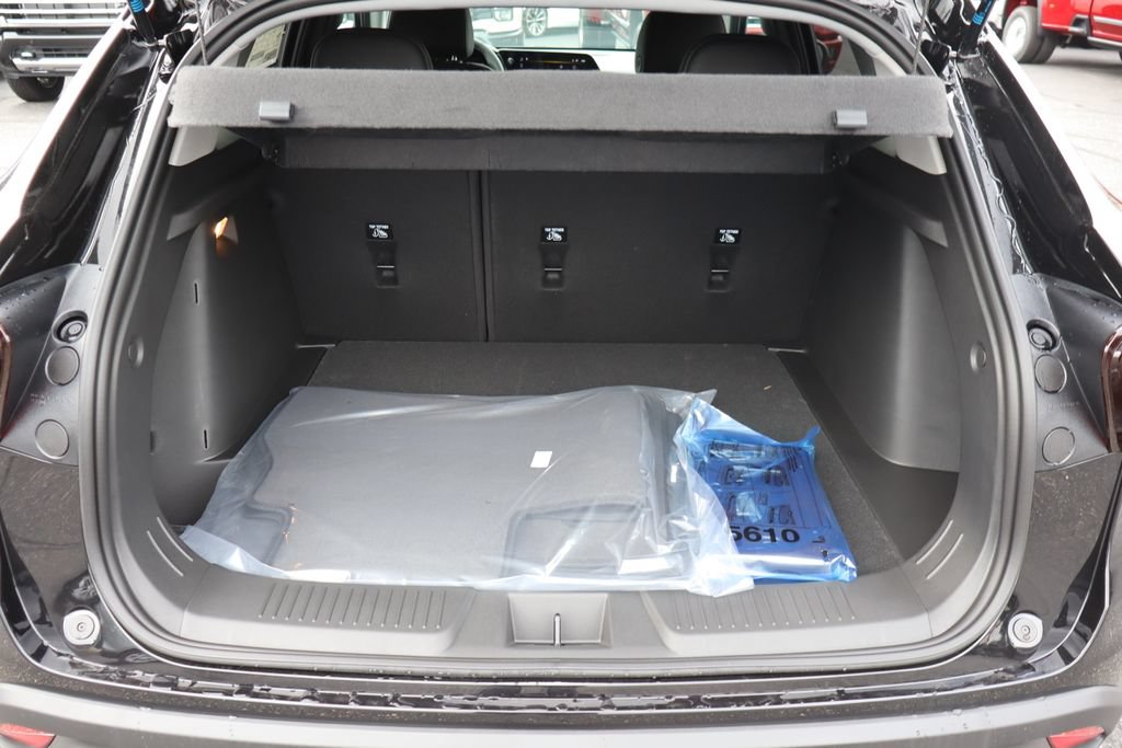 New 2026 Chevrolet Trax LT w/ LT Convenience Package FWD image 20