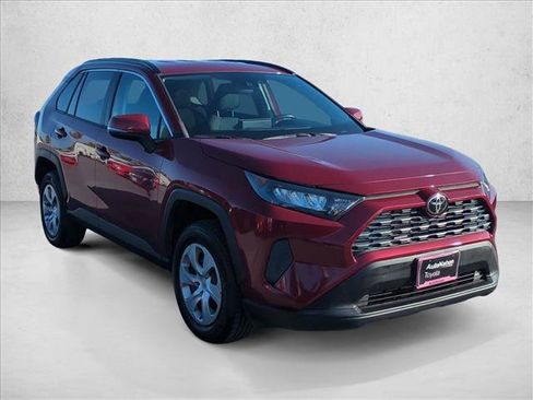 Certified 2021 Toyota RAV4 LE w/ Carpet Mat Package (TMS) AWD/4WD image 3