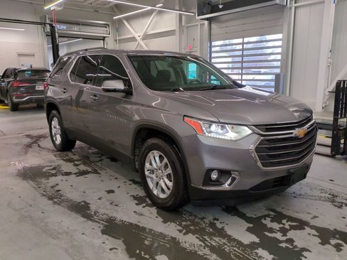Used 2019 Chevrolet Traverse LT image 1