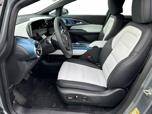 New 2026 Chevrolet Equinox EV LT image 9