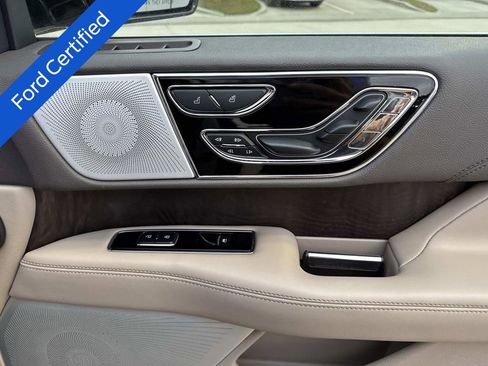 Used 2022 Lincoln Navigator L Reserve image 16