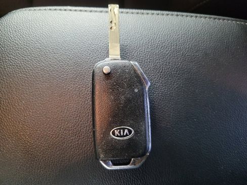 Used 2020 Kia Soul S image 32