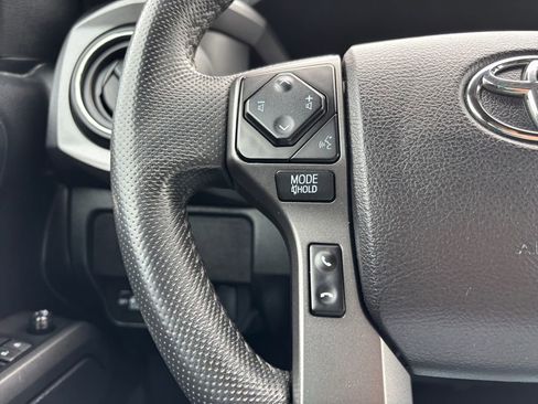 Used 2021 Toyota Tacoma TRD Off-Road image 18