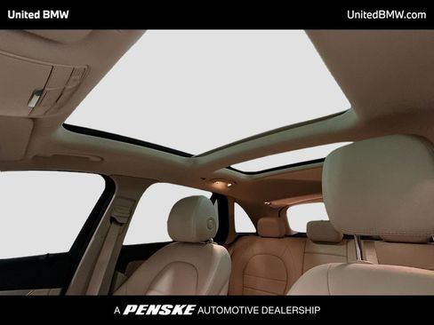 Used 2022 Mercedes-Benz GLC 300 image 11