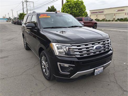 Used 2018 Ford Expedition Limited RWD image 2