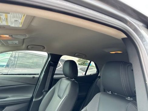 Used 2021 Buick Encore GX Select w/ Sport Touring Package FWD image 11