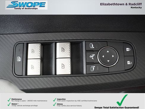 Used 2025 Mitsubishi Outlander SE FWD image 14