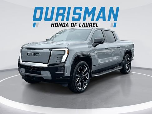 Used 2024 GMC Sierra EV Denali image 1