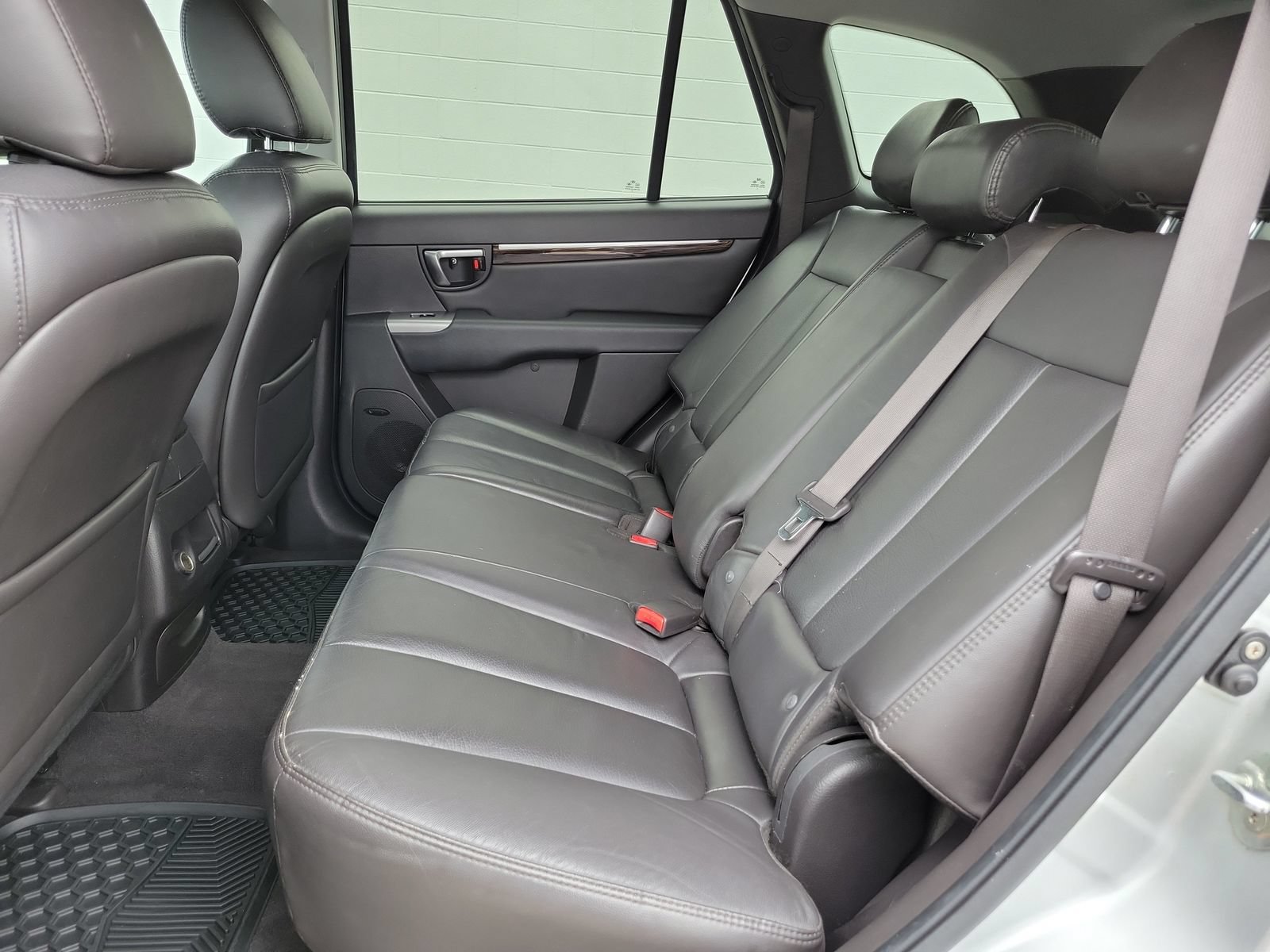 Used 2011 Hyundai Santa Fe Limited FWD image 11