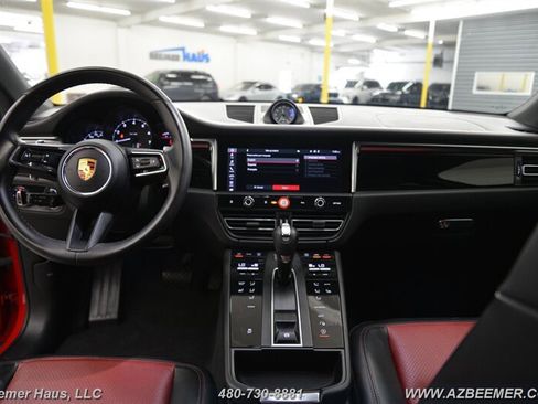 Used 2022 Porsche Macan image 15