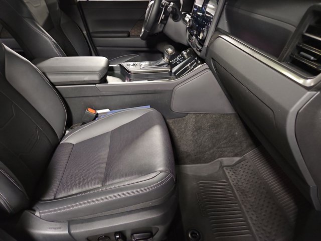 Used 2024 Lexus GX 550 w/ Cold Area Package AWD/4WD image 21