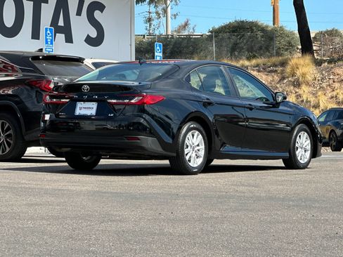 Used 2026 Toyota Camry LE FWD image 5