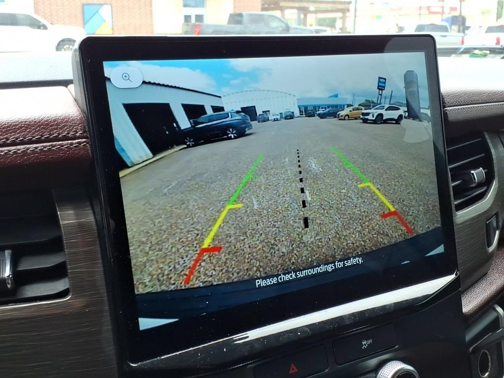 Used 2022 Ford Expedition Limited RWD image 21