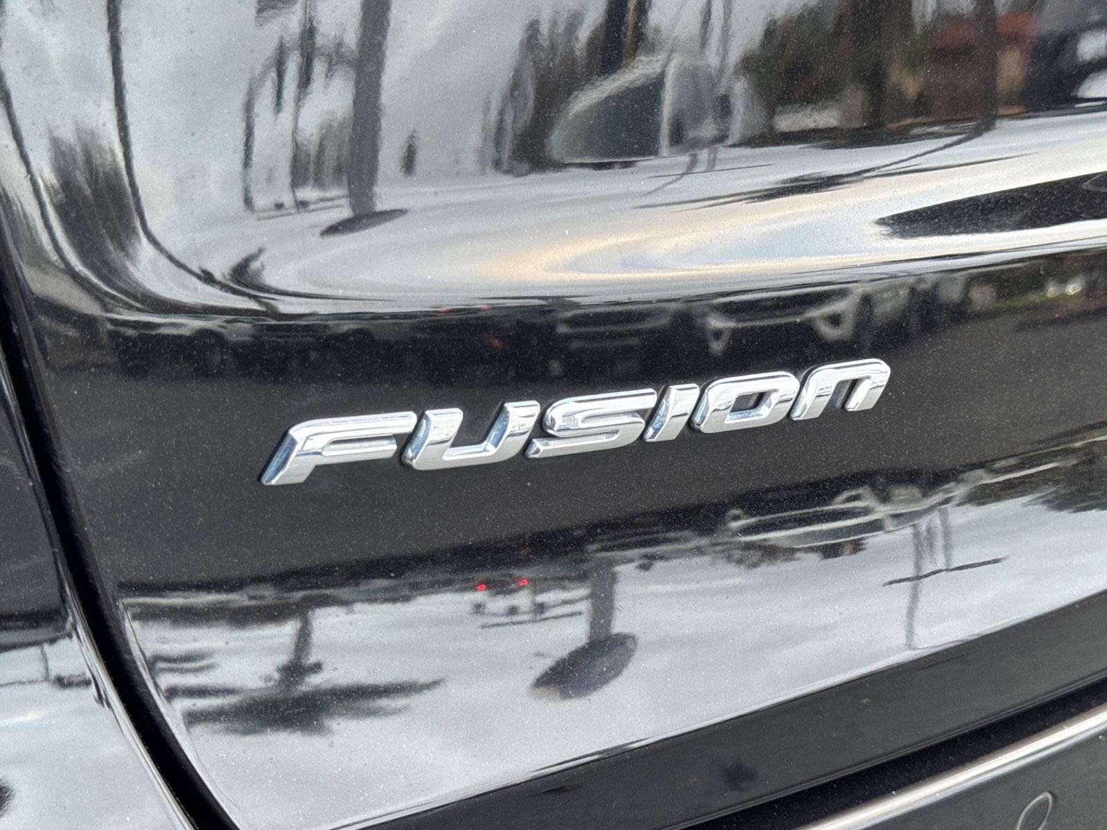 Used 2020 Ford Fusion SE FWD image 10