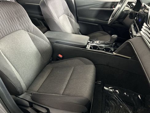 Used 2025 Toyota Camry LE FWD image 25