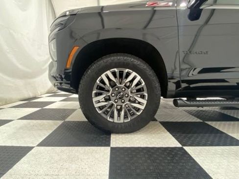 Used 2025 Chevrolet Tahoe Z71 w/ Comfort Package image 9