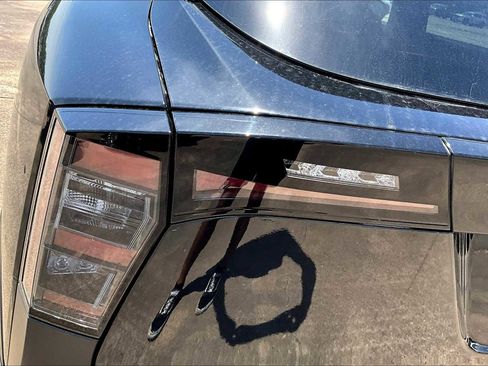 New 2025 Nissan Kicks SR image 12