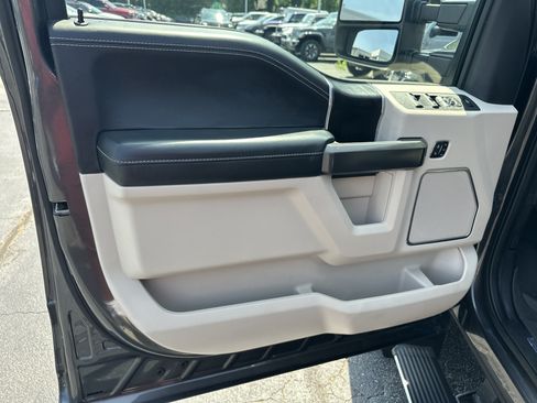 Used 2020 Ford F450 Limited w/ FX4 Off-Road Package AWD/4WD image 12