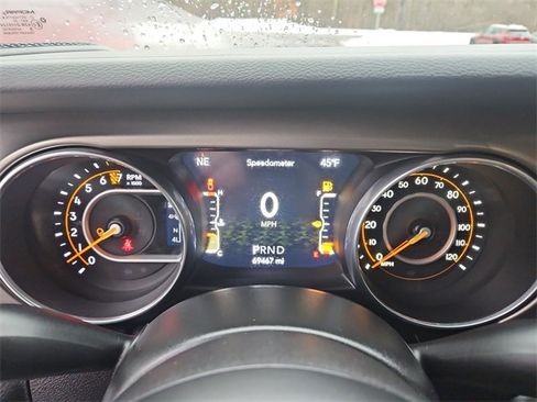 Used 2021 Jeep Gladiator Sport image 12