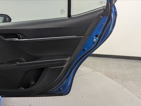 Used 2019 Toyota Camry LE image 17