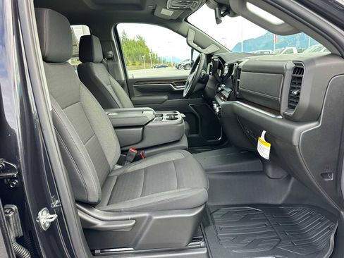 New 2025 GMC Sierra 2500 SLE image 10