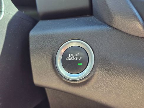 Used 2024 GMC Terrain SLT AWD/4WD image 33