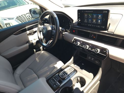 Certified 2025 Honda Pilot EX-L image 14