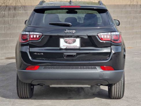 New 2026 Jeep Compass Latitude image 8