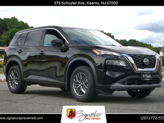 Used 2023 Nissan Rogue S image 1