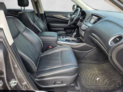 Used 2019 INFINITI QX60 Luxe w/ Essential Package image 17