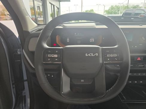 New 2027 Kia Seltos S FWD image 16