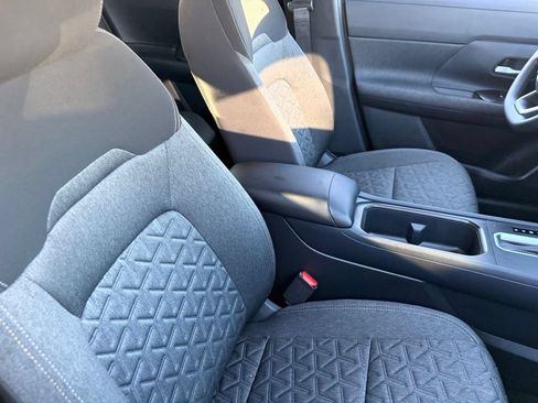 Used 2026 Nissan Kicks SV FWD image 11