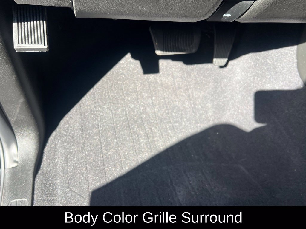 Used 2025 RAM 2500 Laramie AWD/4WD image 40