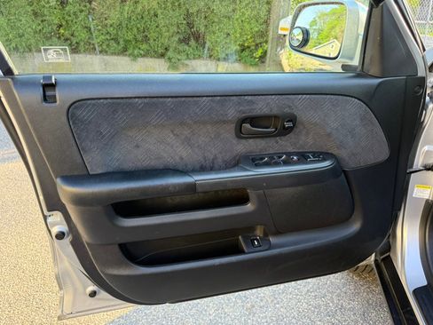 Used 2005 Honda CR-V EX image 14